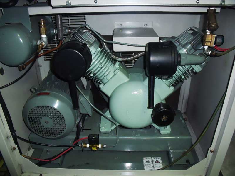 コンプレッサーメンテナンス04